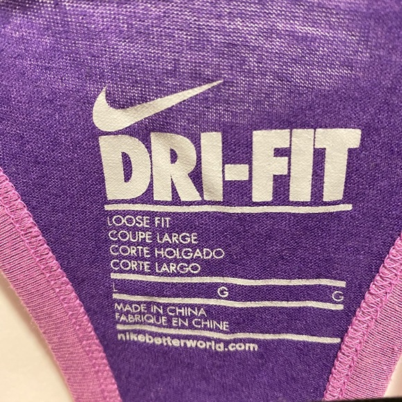 Nike loose fitting tank top size L, gently worn - Picture 3 of 3